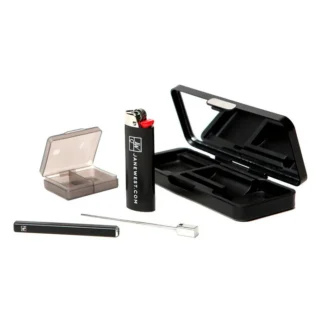 Jane West - The Compact化妝盒 便攜菸斗套裝